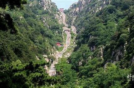 泰安附近旅游景點(diǎn)推薦（泰安附近旅游景點(diǎn)推薦自駕游）