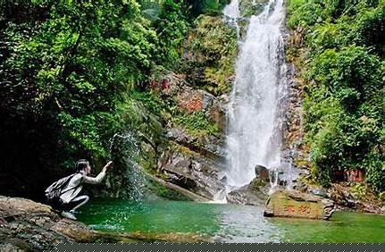 肇慶鼎湖山門票含寶鼎園嗎_肇慶鼎湖山景區門票價格？