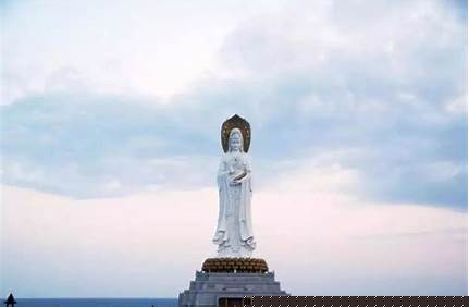景區(qū)門票老人優(yōu)惠看月份嗎，景區(qū)門票老人多少歲享受半價優(yōu)惠？